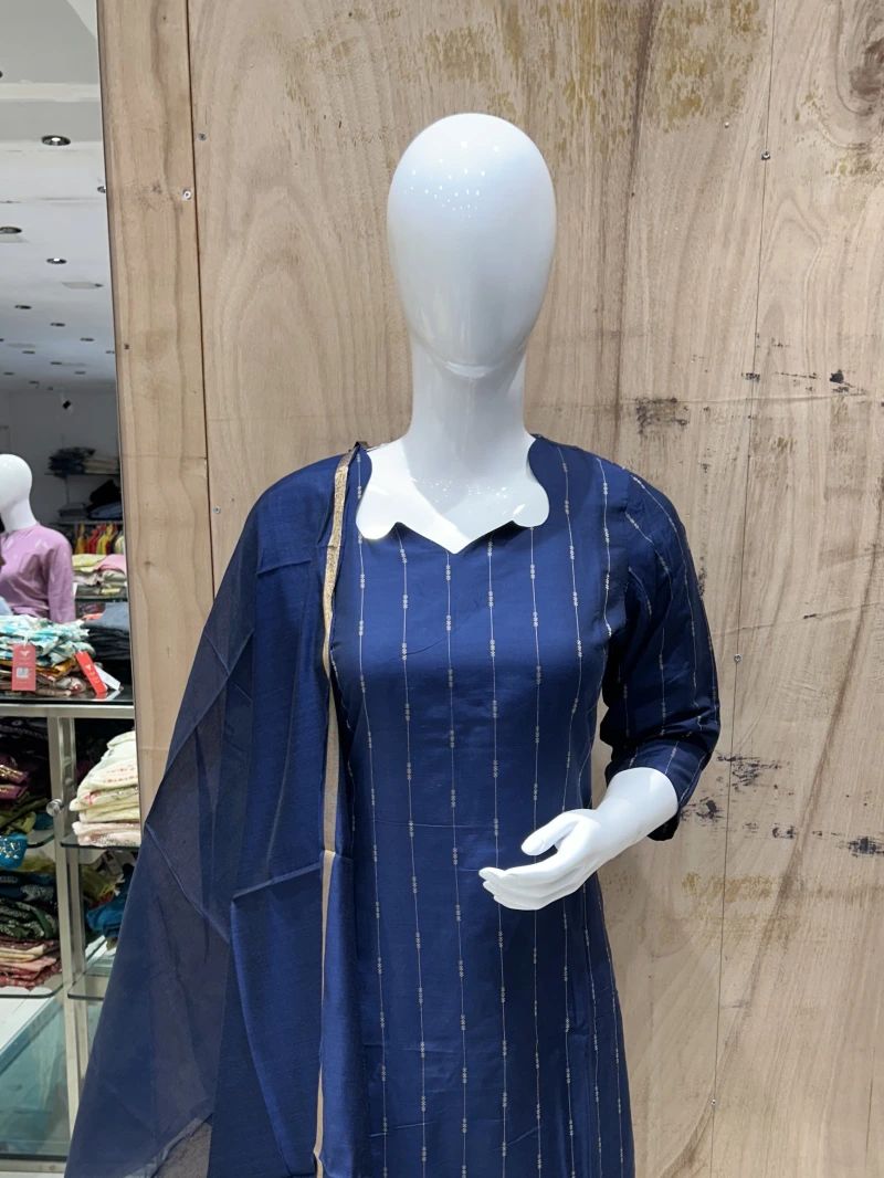 Blue Raw Silk Kurta Set With Patterned Dupatta 3