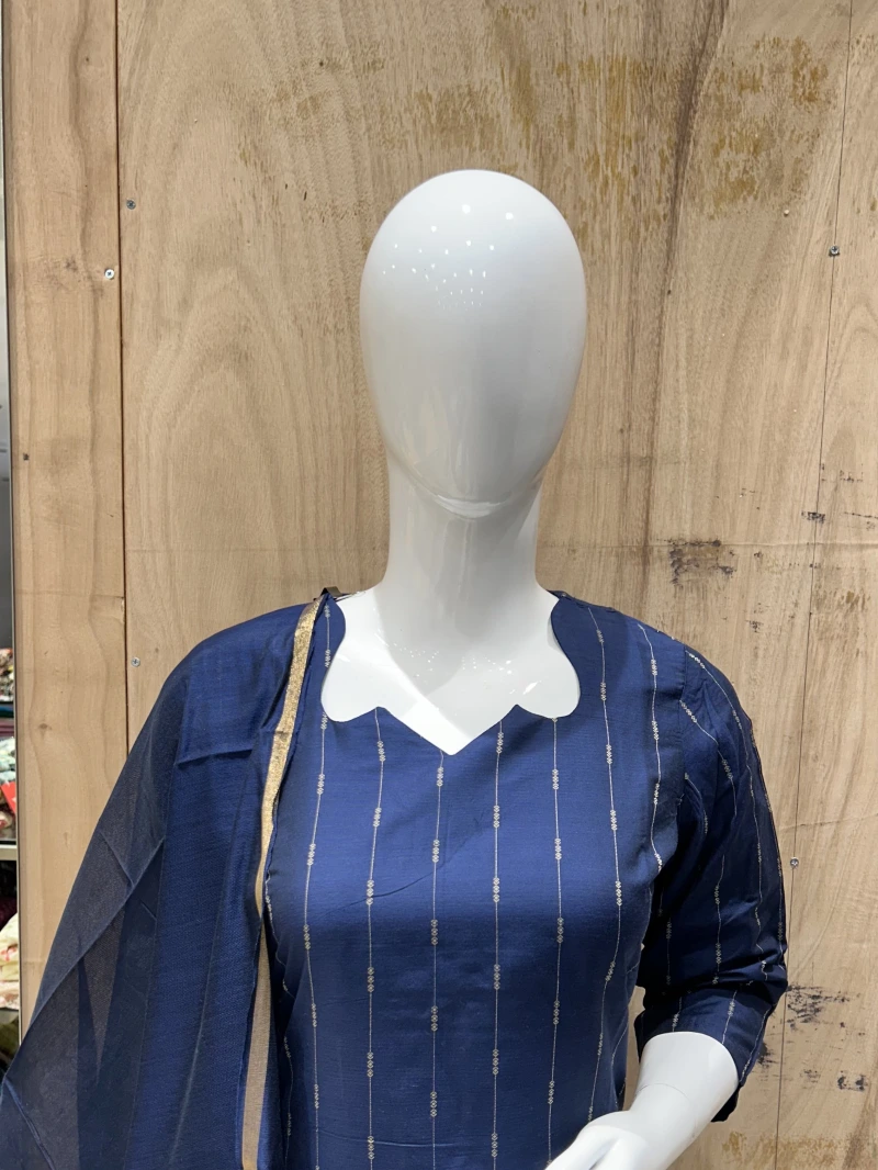 Blue Raw Silk Kurta Set With Patterned Dupatta 4