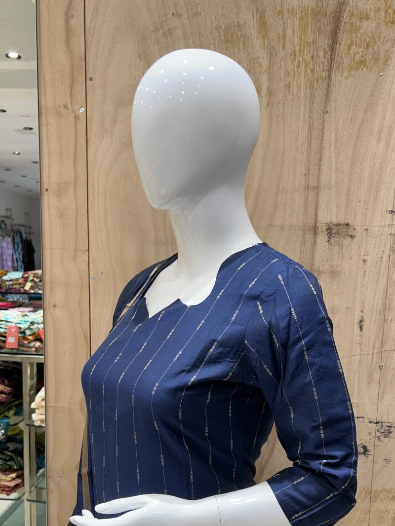 Blue Raw Silk Kurta Set With Patterned Dupatta 5
